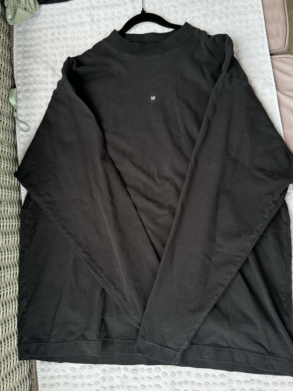 YEEZY YZY x GAP collab, never worn, Oversized Black Long Sleeve Shirt